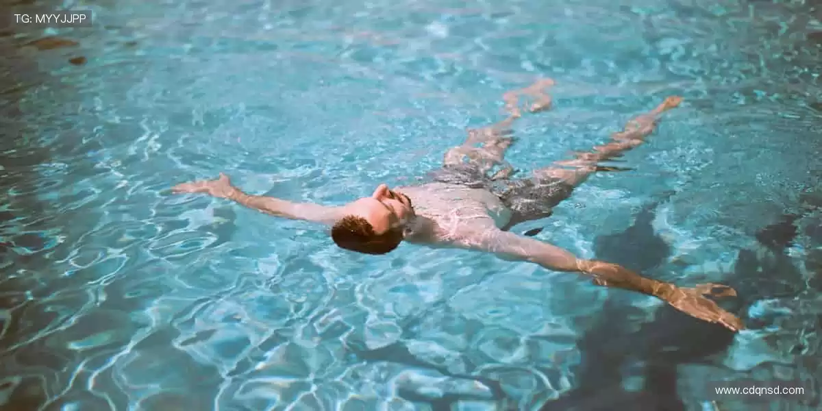 激情碰撞，瞬间点燃！⚽️🏀 锁定我们，见证每一个改写历史的时刻！